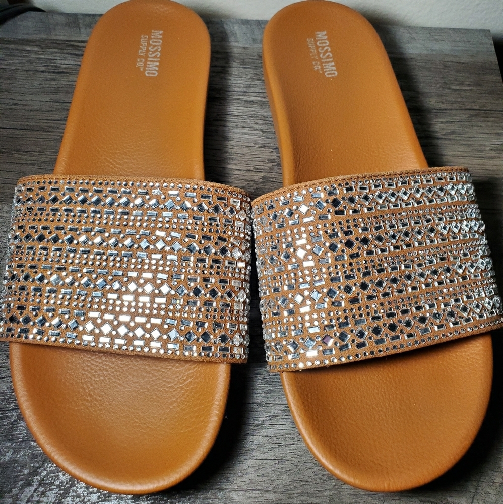 Mossimo supply co slippers